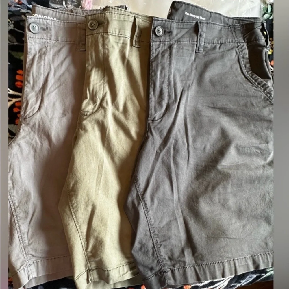 Sonoma Men’s Shorts Bundle Size 38 (3 Pair) Gray Green Casual Summer ☀️